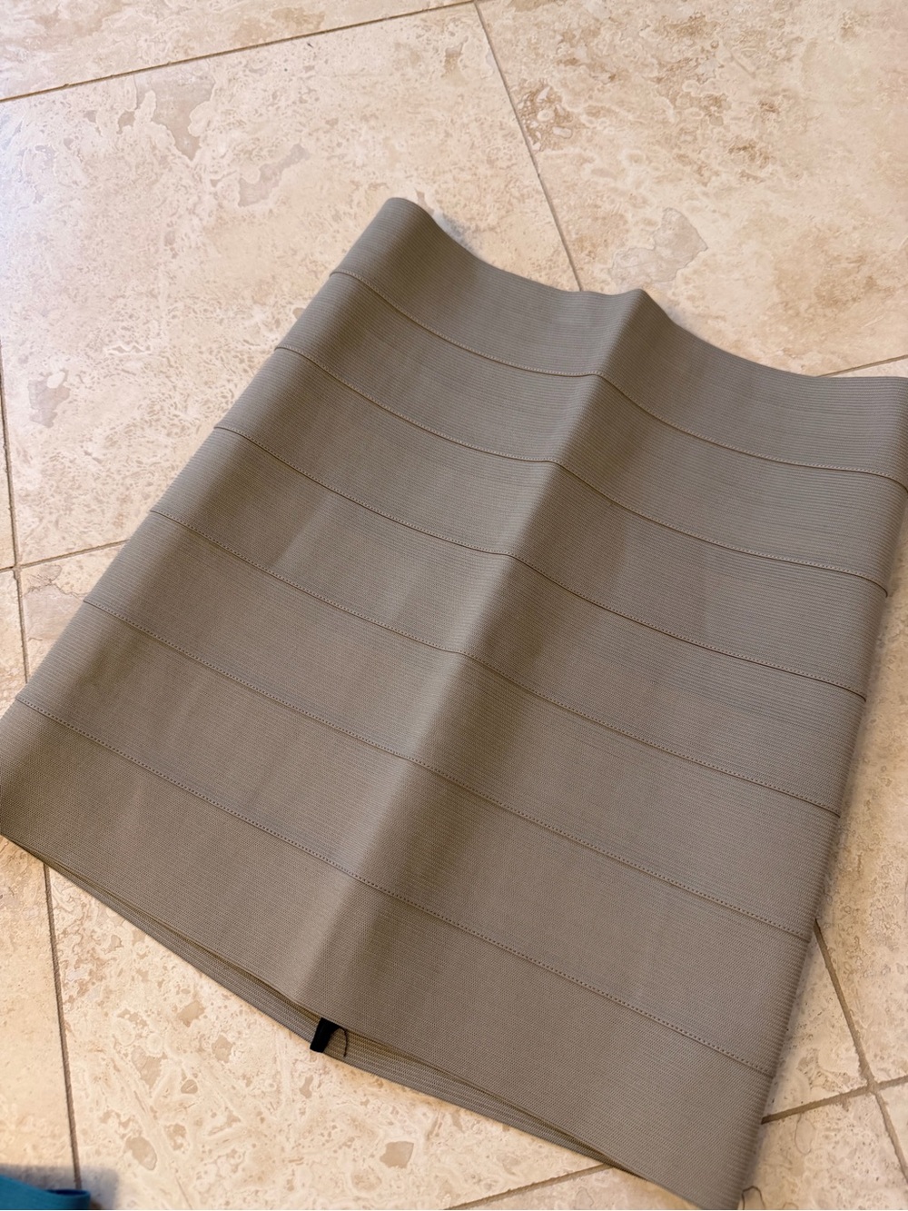 Caribbean Queen Gray Horizontal Bandage Pencil Skirt